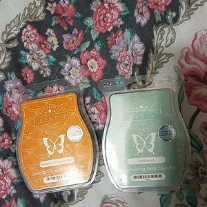 2 Brand New Scentsy Bars